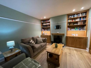 3BR Pet and Bike Friendly Cosy Haven Pass the Keys